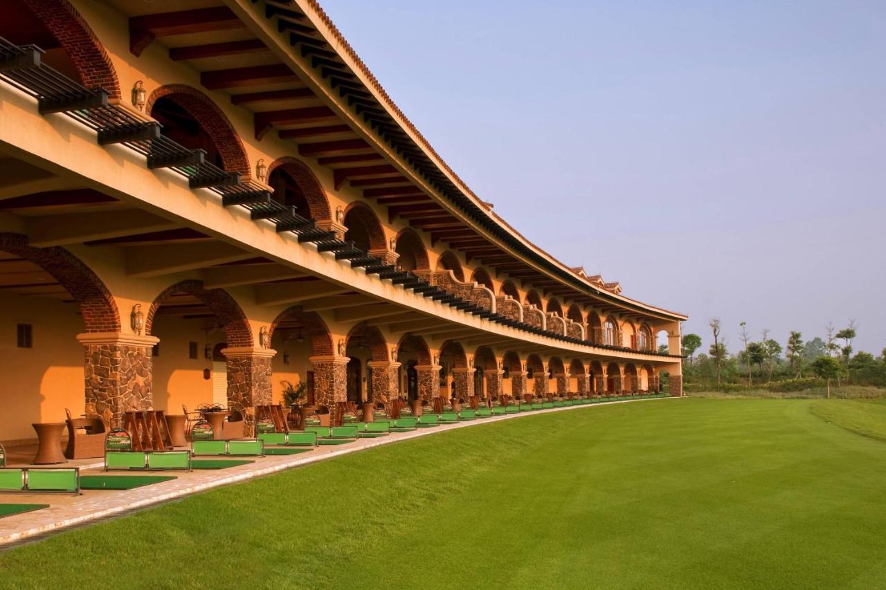 Sheraton Qingyuan Lion Lake Resort Exterior foto